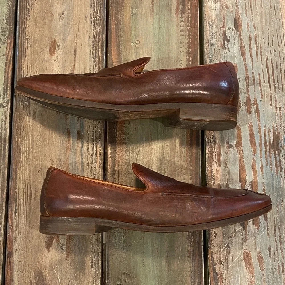 Vince Camuto Ennah Mens Loafers Brown Leather Shoes, Heel Drag, Size 9 Embossed